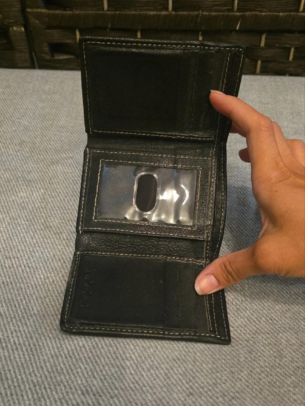 Timberland Black Leather Trifold Card Wallet